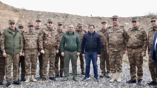 Քննչական կոմիտեի նախագահ Արթուր Պողոսյանը ՀՀ պաշտպանության նախարար Սուրեն Պապիկյանի հետ այցելել է հանրապետության հարավարևելյան սահմանագոտի